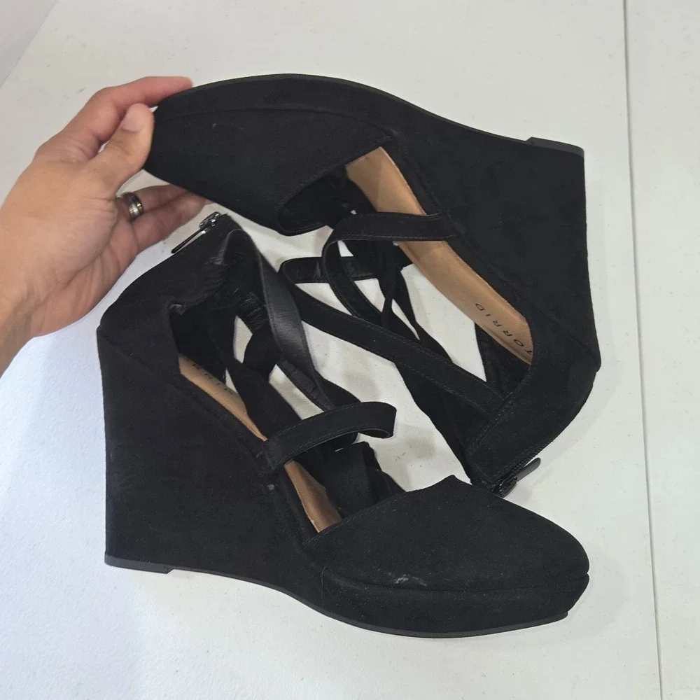 Torrid Black Faux Suede Lace Up Platform Wedge Heels Shoes 10.5 WW 15870447
